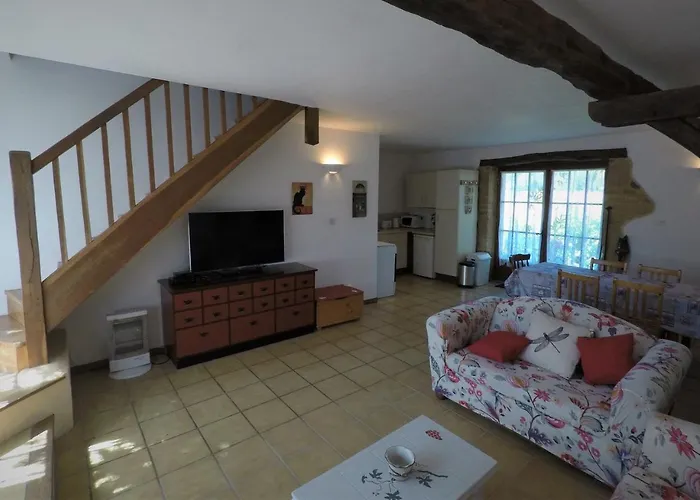 Holiday home La Libellule And Le Papillon At Les Leroux, Near Frayssinet-le-Gelat