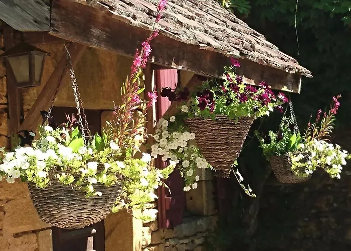 La Libellule And Le Papillon At Les Leroux, Near * Frayssinet-le-Gelat